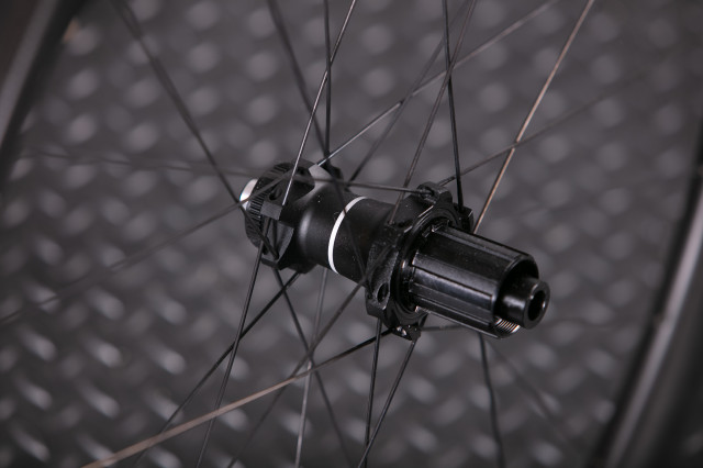 2023 3t discus i28 ltd rear hub 1.jpg