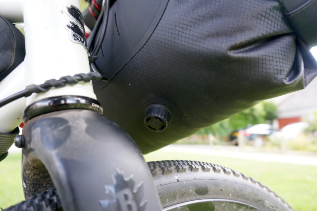 2023 Brae Cycling Cairn Handlebar Bag Valve.jpeg