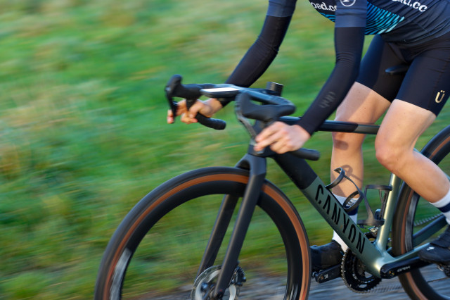 2023 Canyon Grail CF SLX 8 Di2-6.jpg