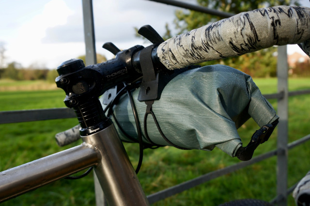 2023 Evoc Handlebar pack WP 2.5 Fitting.jpeg