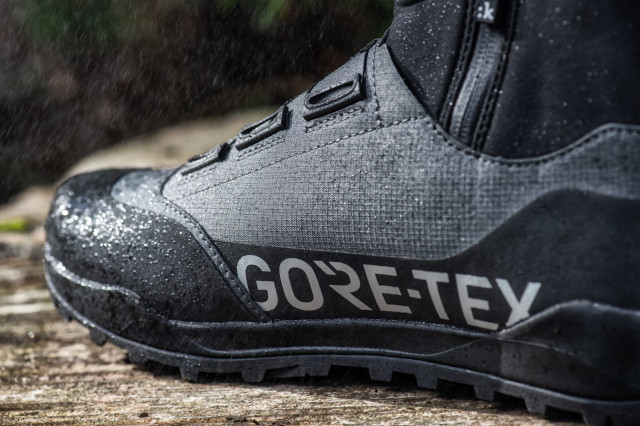 2023 Fizik Nanuq GTX.jpeg