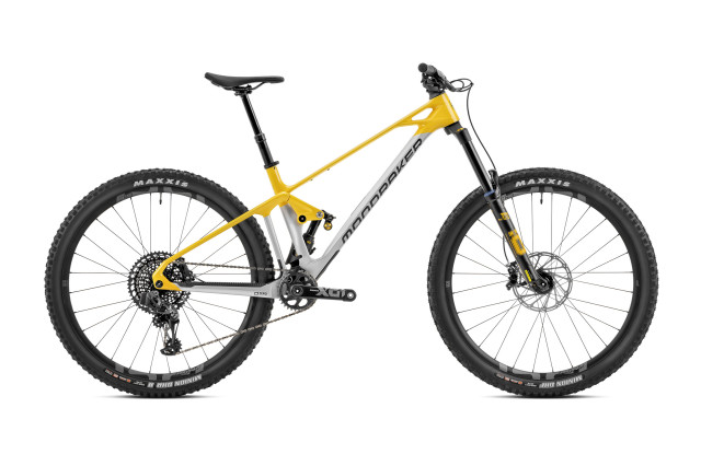 2023 Foxy Carbon XR.jpeg