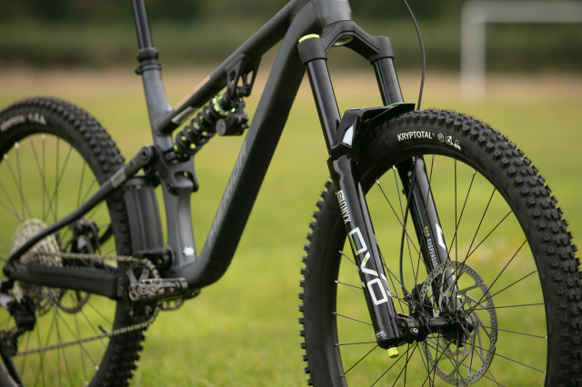 2023 Merida One sixty fr fork.jpg