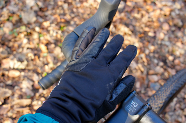 2023 POC thermal glove-2.jpg