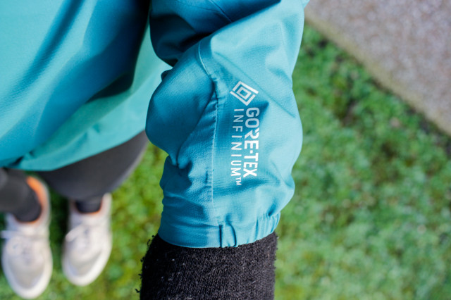 2023 Rapha trail gore tex infinium womens jacket.jpg