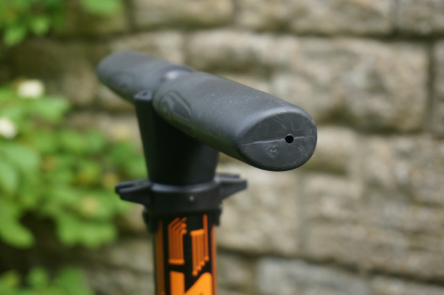 2023 SKS Air-X-Plorer Digi 10.0 Floor Pump Handle.jpg