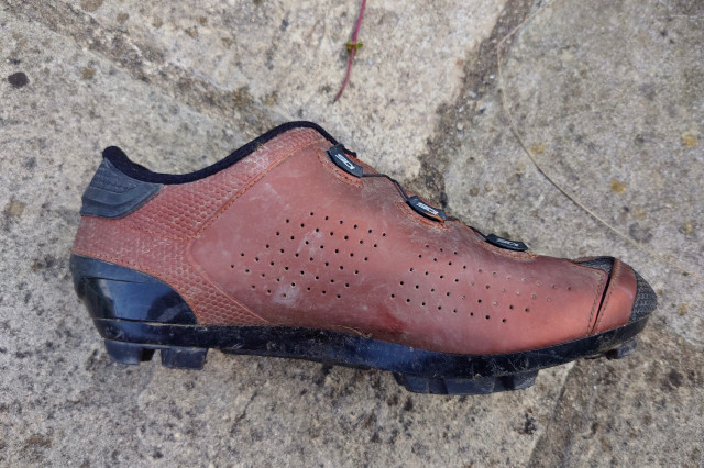 2023 Sidi MTB Dust Rist air holes.jpeg