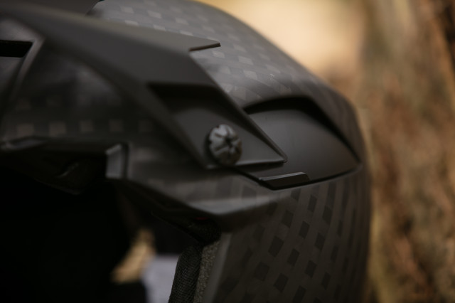 2023 bell full 10 visor bolt.jpg