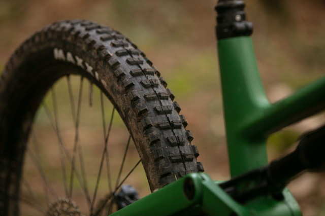 2023 canyon spectralon cf8 rear tyre.jpg