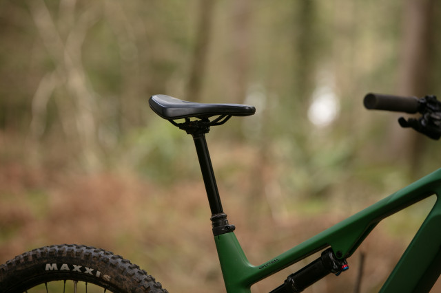 2023 canyon spectralon cf8 saddle.jpg