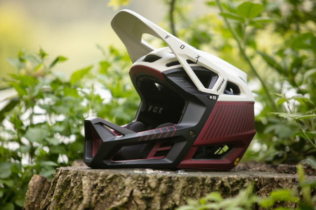 2023 fox proframe RS 5ct.jpg