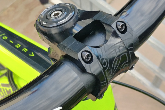 2023 gusset s2 stem top.jpg