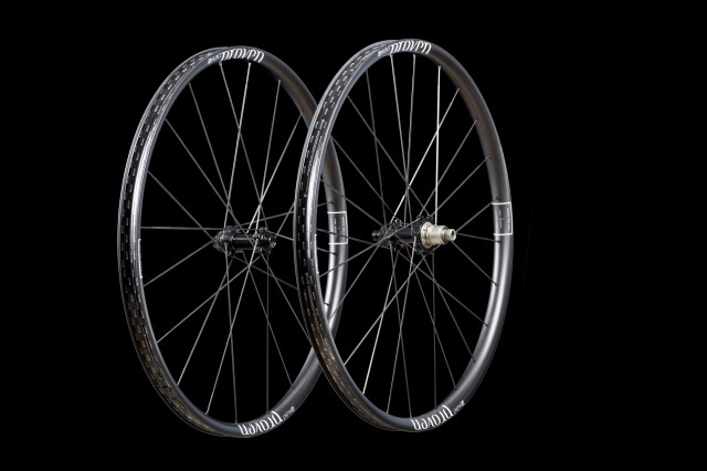 2023 hunt proven carbon race XC UD hero 2.jpg