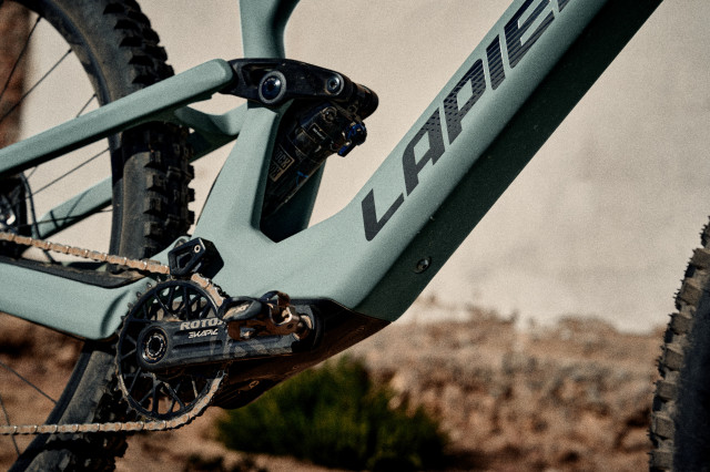 2023 lapierre e-zesty bb.jpg