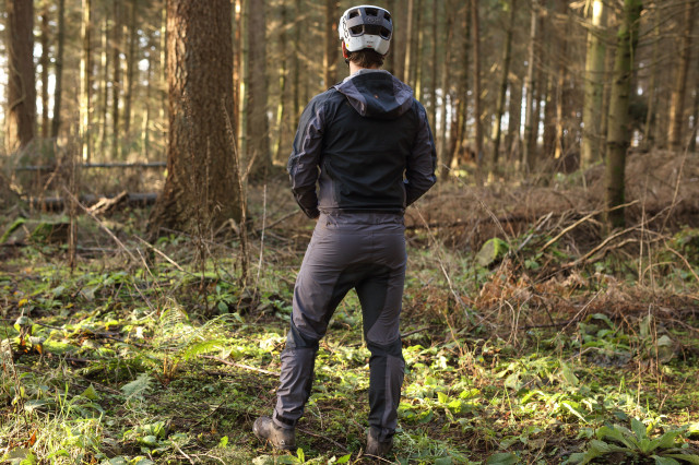 2023 leatt hydradri 3.0 mono suit rear.jpg