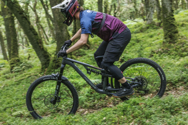 2023 merida one-sixty fr riding 3.jpg