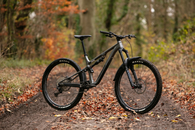 2023 merida one-sixty hero.jpg