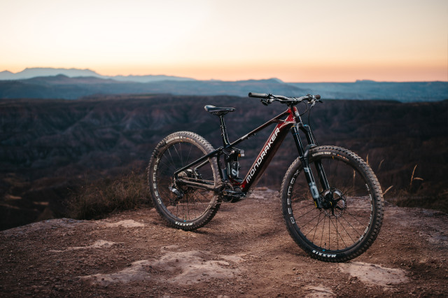 2023 mondraker crusher pro hero.jpg