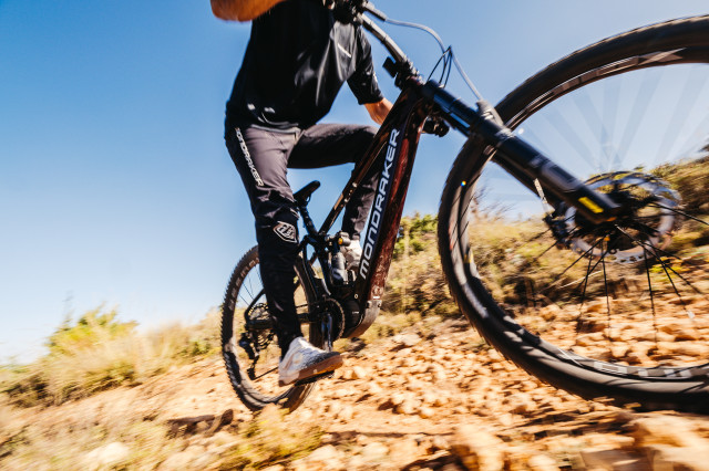 2023 mondraker crusher pro riding 1.jpg