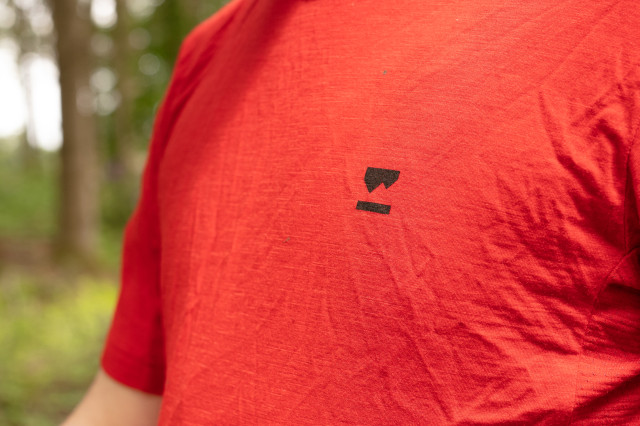 2023 mons royale tarn merino shift tshirt logo.jpg