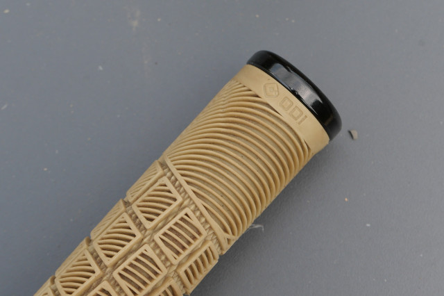 2023 odi reflex grips thumb.jpg