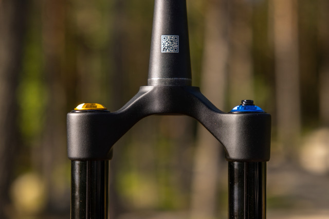 2023 ohlins rxc34m.1 crown.jpg