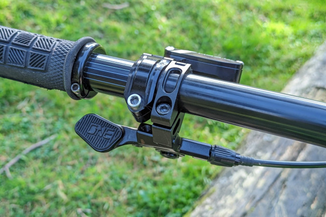 2023 oneup v2 dropper lever.jpg