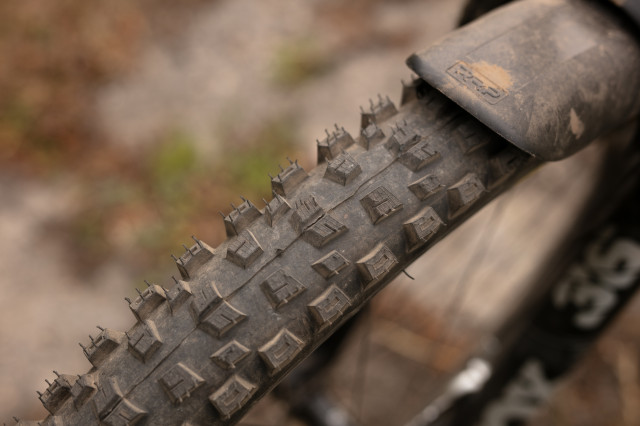 2023 pirelli scorpion race enduro m diag front.jpg