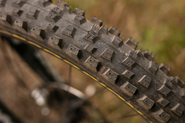 2023 pirelli scorpion race enduro m shoulder.jpg
