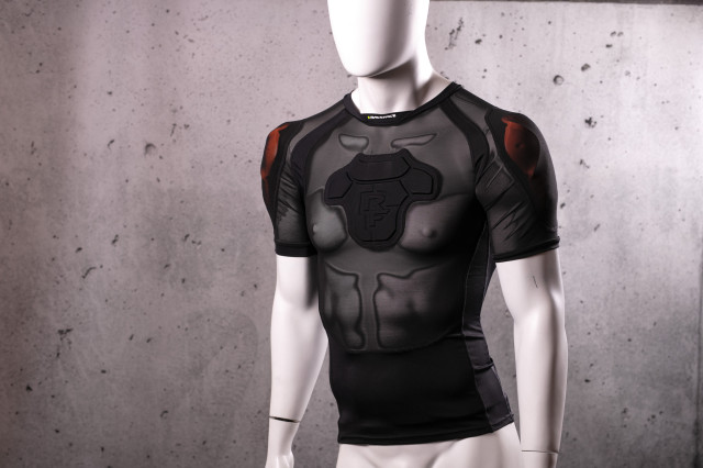 2023 race face flank body armour 5ct.jpg