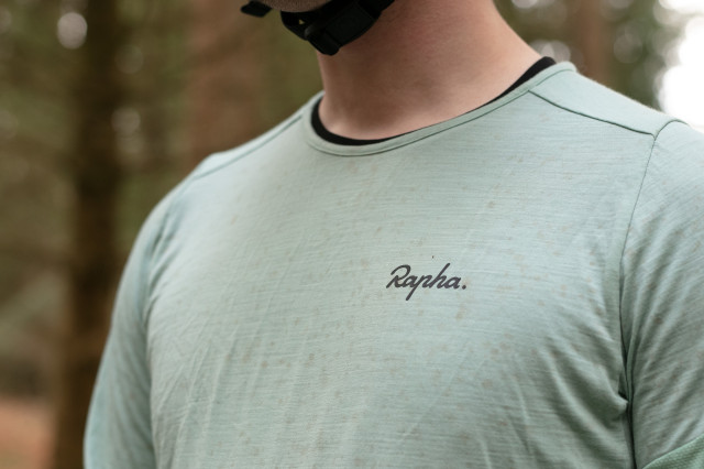 2023 rapha trail merino jersey logo.jpg
