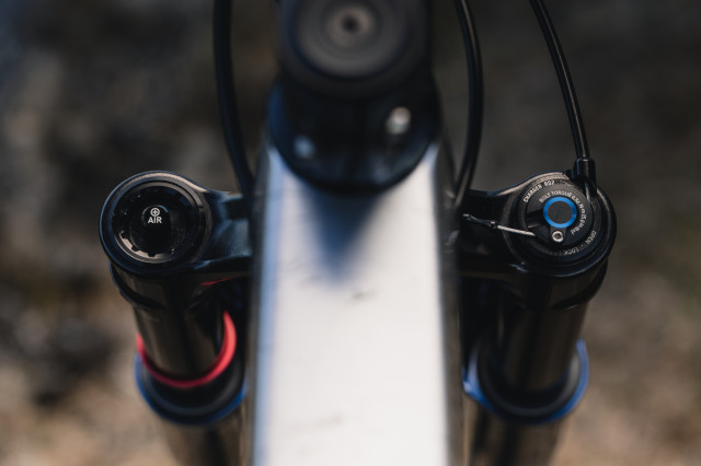2023 rockshox SID top.jpg