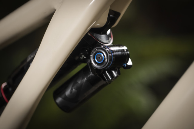 2023 rockshox super deluxe.jpg