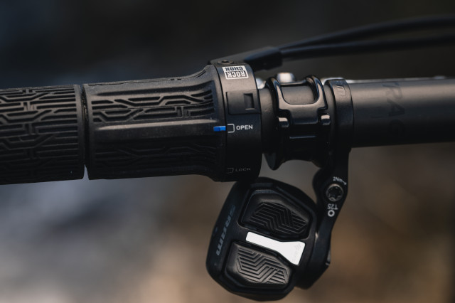 2023 rockshox twinloc ultimate.jpg