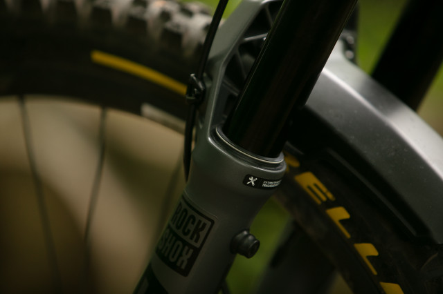 2023 rockshox zeb seal.jpg