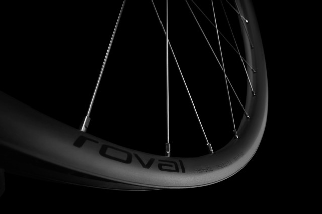 2023 roval traverse alloy.jpeg