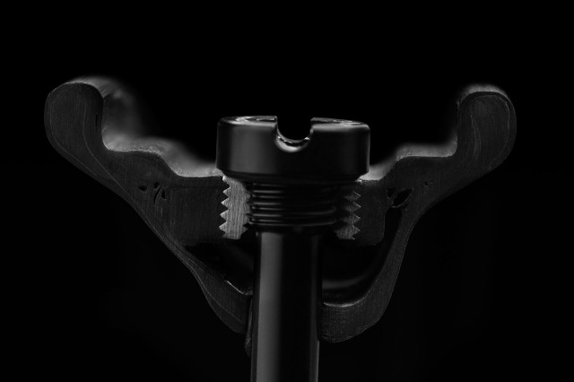 2023 roval traverse valve thread.jpeg