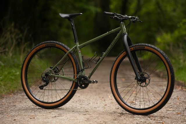 2023 spa cycles rove 725 hero.jpg