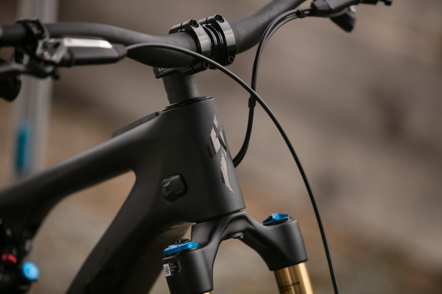 2023 specialized s works levo gen 2 head tube.jpg