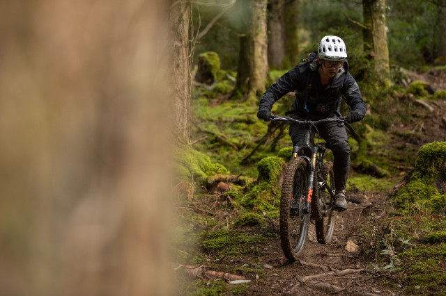 2023 specialized s works levo sl 2 riding 2-2.jpg
