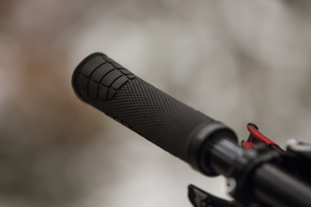 2023 sqlab 70x grip top.jpg