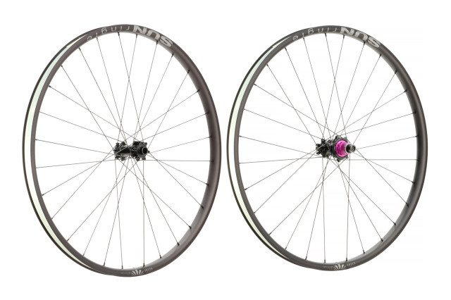 2023 sunringle SR32x Pro hero.jpg
