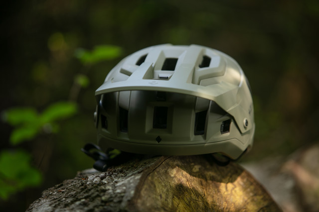 2023 sweet protection bushwhacker 2vi front.jpg