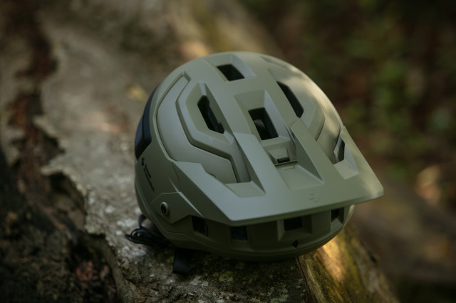 2023 sweet protection bushwhacker 2vi top.jpg