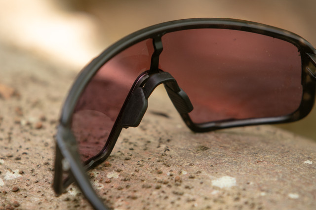 2023 sweet protection memento rig reflect glasses arm.jpg