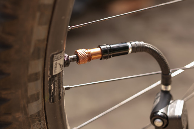 2023 topeak mountain 2stage on wheel.jpg