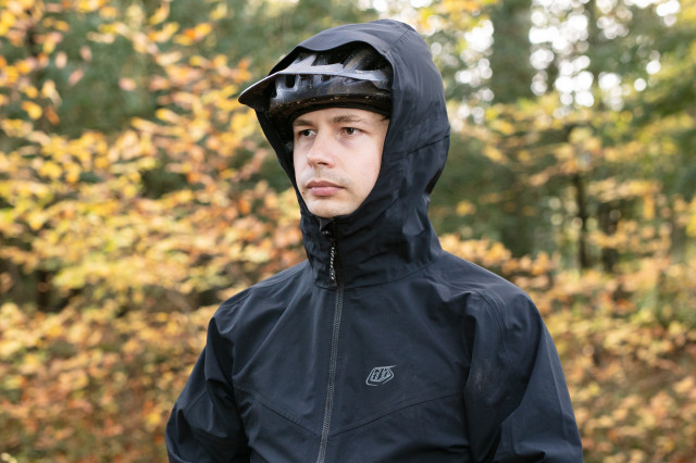 2023 troy lee designs descent hood.jpg