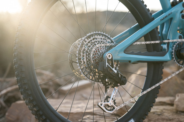 2023 yeti sb 135 mech.jpg