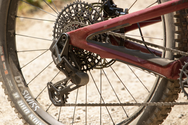 2023 yeti sb135 lr  mech.jpg