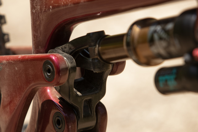 2023 yeti sb135 lr linkage.jpg
